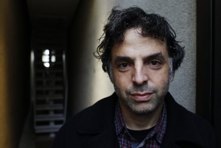 Etgar Keret - To th Moon and Back