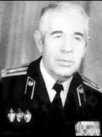 Peşəkar kəşfiyyatçı, təcrübəli çekist
